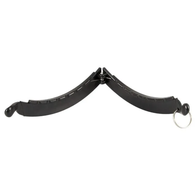 Clemă pentru labii BAD KITTY Pussy Clamp with a Leash. pentru jocuri erotice BDSM. cu lesă din lanț și piele ecologică. negru cu argintiu