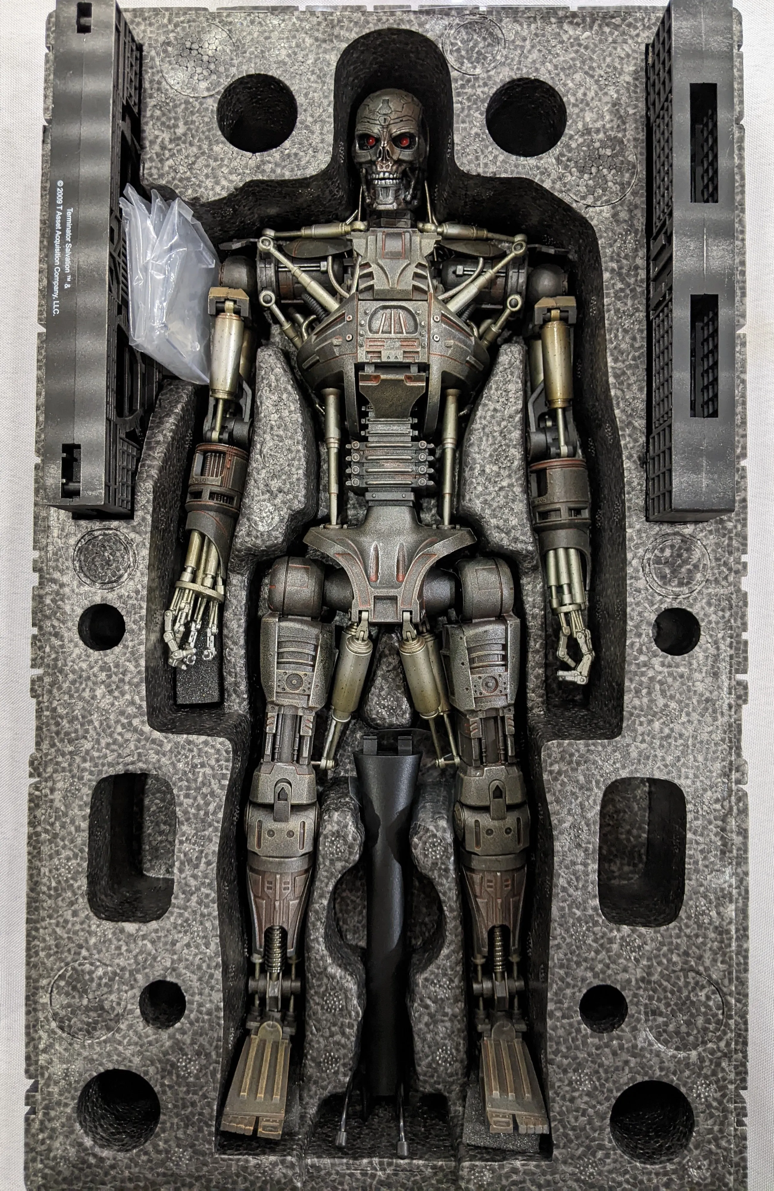 Hot Toys 1/6 Terminator Salvation Endo Skeleton Martin Laing Signature Ver. Sixth Scale Figure MMS097 *Open Box*