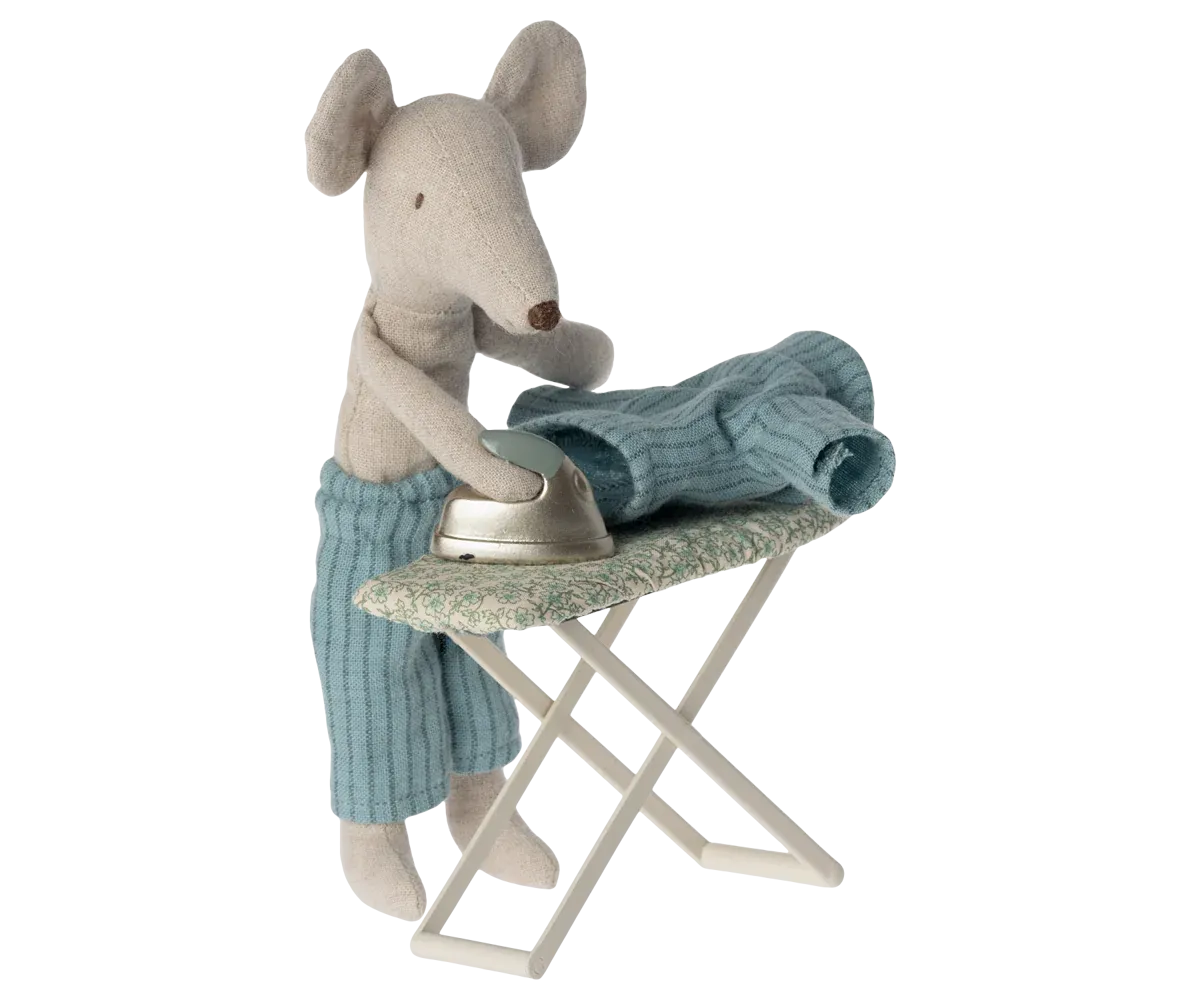 Iron and Ironing Board, Mouse - Pink