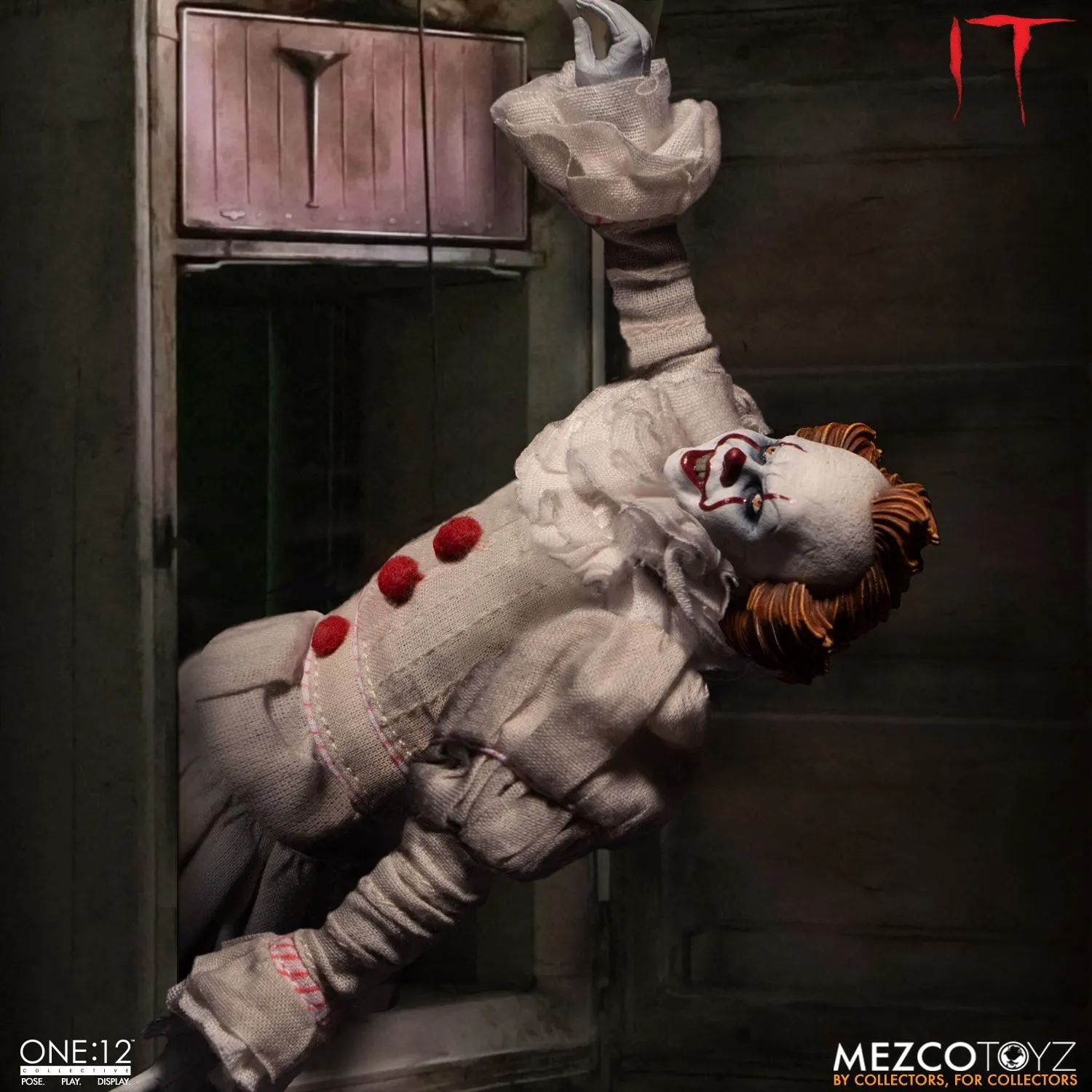 Mezco Toyz ONE:12 Collective: IT: Pennywise Action Figure