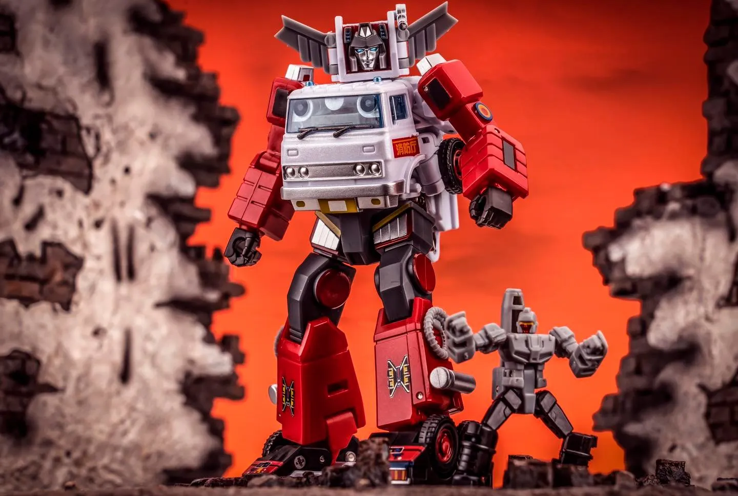NewAge Toys - The Legendary Heroes - H46W Backdraft (White Ver.)